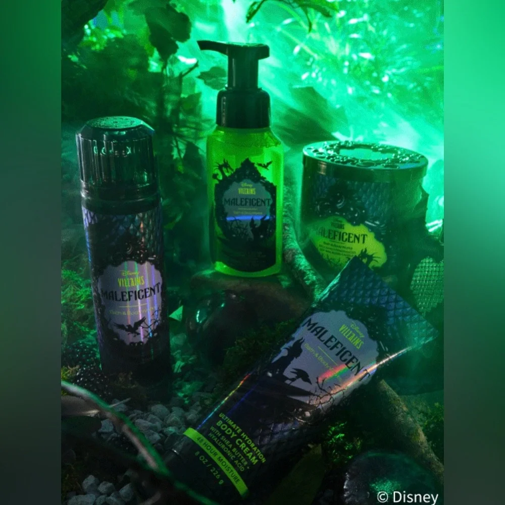 BATH & BODY WORKS Maleficent Glow-In-The-Dark PocketBac Holder & Hand Sanitizer